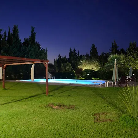 مزرعة للإقامة Tenuta Primaterra